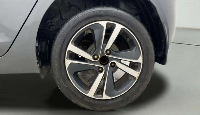 2022 Tata ALTROZ XZ PLUS PETROL, Petrol, Manual, 41,189 km, Left Rear Wheel