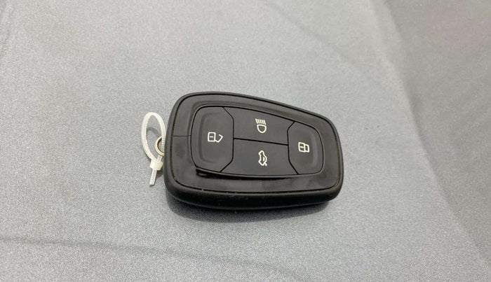 2022 Tata ALTROZ XZ PLUS PETROL, Petrol, Manual, 41,189 km, Key Close Up