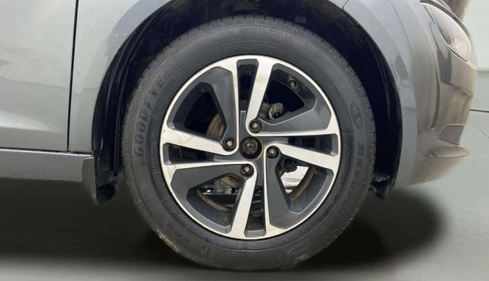 2022 Tata ALTROZ XZ PLUS PETROL, Petrol, Manual, 41,189 km, Right Front Wheel