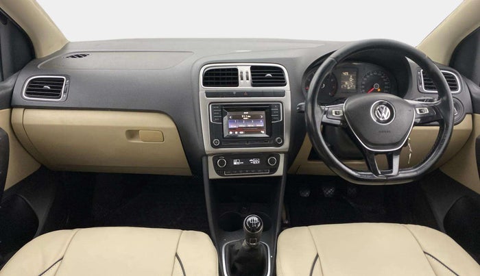 2016 Volkswagen Polo HIGHLINE1.2L, Petrol, Manual, 96,114 km, Dashboard