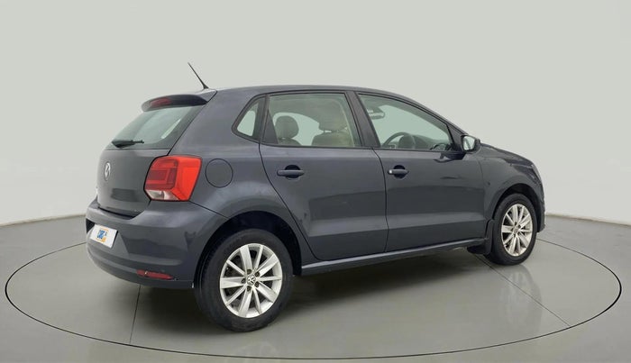 2016 Volkswagen Polo HIGHLINE1.2L, Petrol, Manual, 96,114 km, Right Back Diagonal