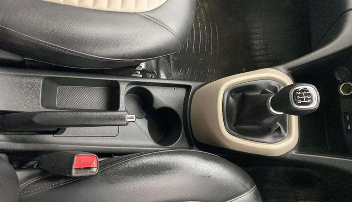 2018 Hyundai Grand i10 SPORTZ 1.2 KAPPA VTVT, Petrol, Manual, 22,757 km, Gear Lever