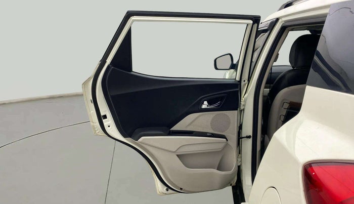 2021 Mahindra XUV300 W8 (O) 1.2 PETROL AMT, Petrol, Automatic, 43,721 km, LHS Rear Door