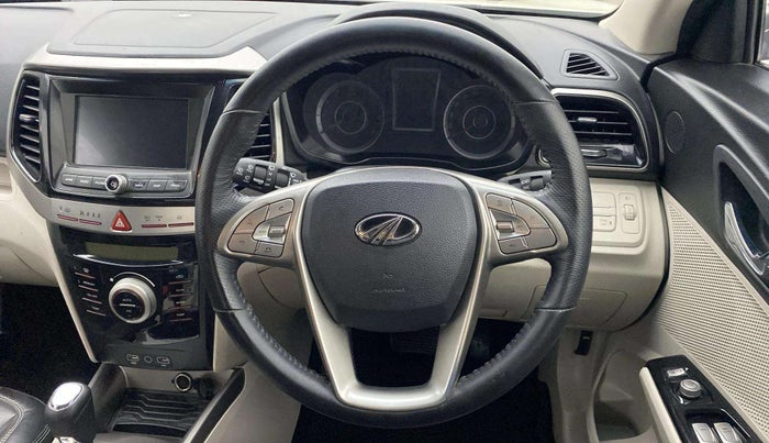2021 Mahindra XUV300 W8 (O) 1.2 PETROL AMT, Petrol, Automatic, 43,721 km, Steering Wheel Close Up