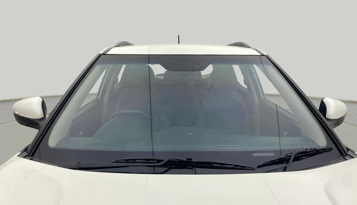 2021 Mahindra XUV300 W8 (O) 1.2 PETROL AMT, Petrol, Automatic, 43,721 km, Front Windshield