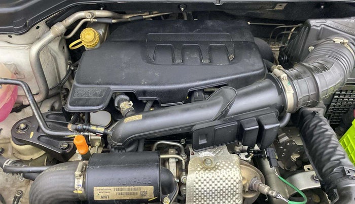 2021 Mahindra XUV300 W8 (O) 1.2 PETROL AMT, Petrol, Automatic, 43,721 km, Engine View