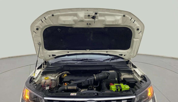 2021 Mahindra XUV300 W8 (O) 1.2 PETROL AMT, Petrol, Automatic, 43,721 km, Open Bonet