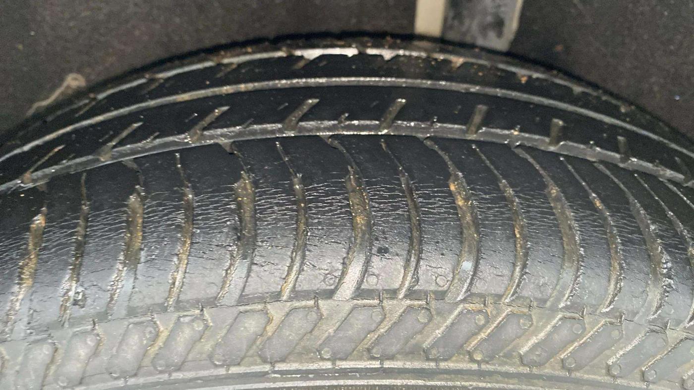 2015 Ford Ecosport TITANIUM 1.5L PETROL AT, Petrol, Automatic, 57,431 km, Left Rear Tyre Tread