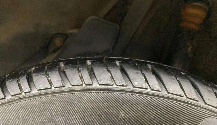2014 Honda Amaze 1.2L I-VTEC S AT, Petrol, Automatic, 67,875 km, Right Front Tyre Tread