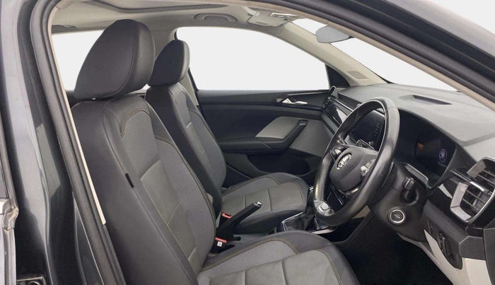 2023 Skoda KUSHAQ STYLE 1.5L TSI DSG (6 AIRBAGS), Petrol, Automatic, 46,245 km, Right Side Front Door Cabin