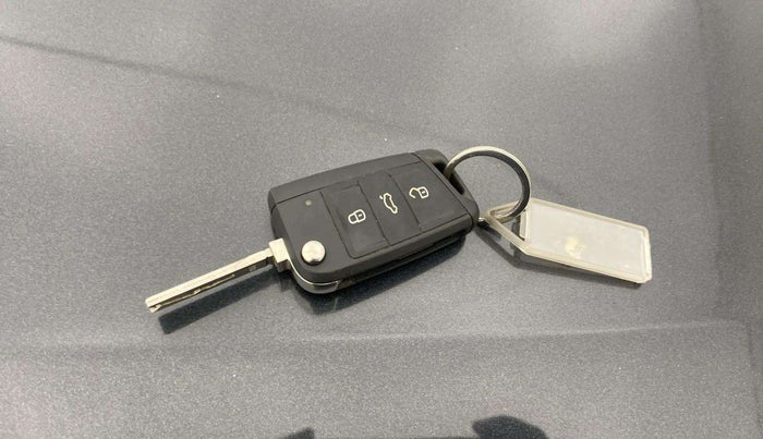 2023 Skoda KUSHAQ STYLE 1.5L TSI DSG (6 AIRBAGS), Petrol, Automatic, 46,245 km, Key Close Up