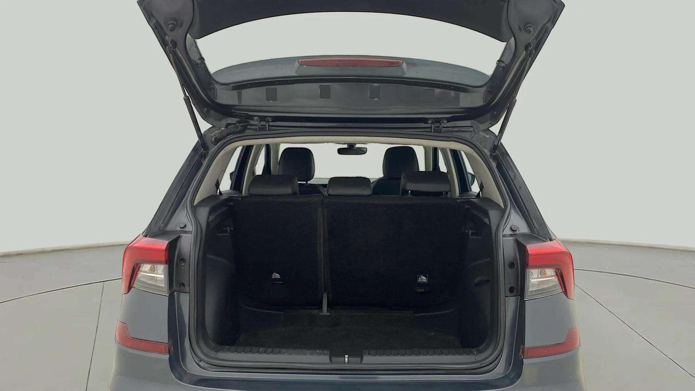 2023 Skoda KUSHAQ STYLE 1.5L TSI DSG (6 AIRBAGS), Petrol, Automatic, 46,245 km, Boot Inside