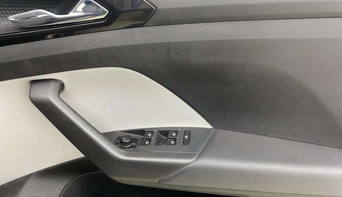2023 Skoda KUSHAQ STYLE 1.5L TSI DSG (6 AIRBAGS), Petrol, Automatic, 46,245 km, Driver Side Door Panels Control