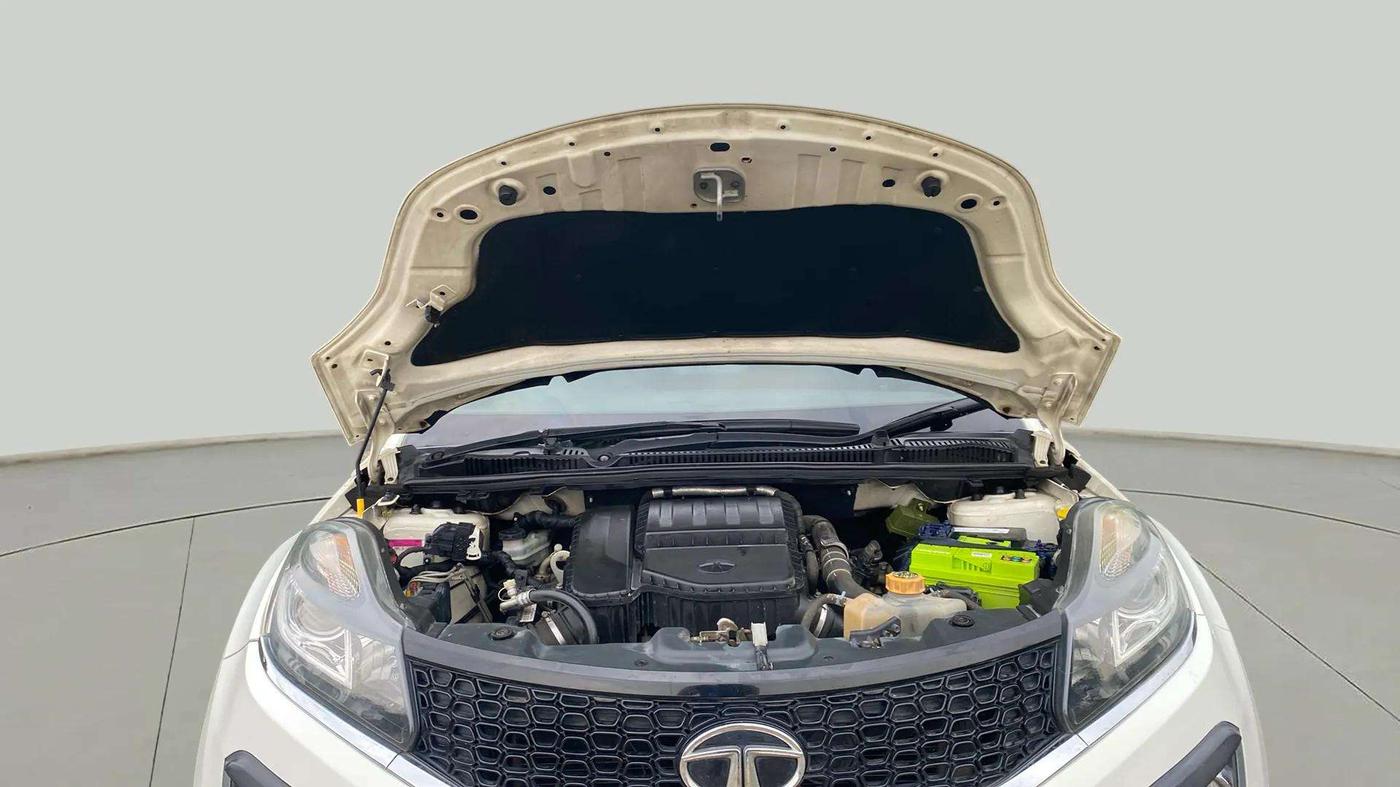 2018 Tata NEXON XZ PLUS DIESEL, Diesel, Manual, 1,17,133 km, Open Bonet