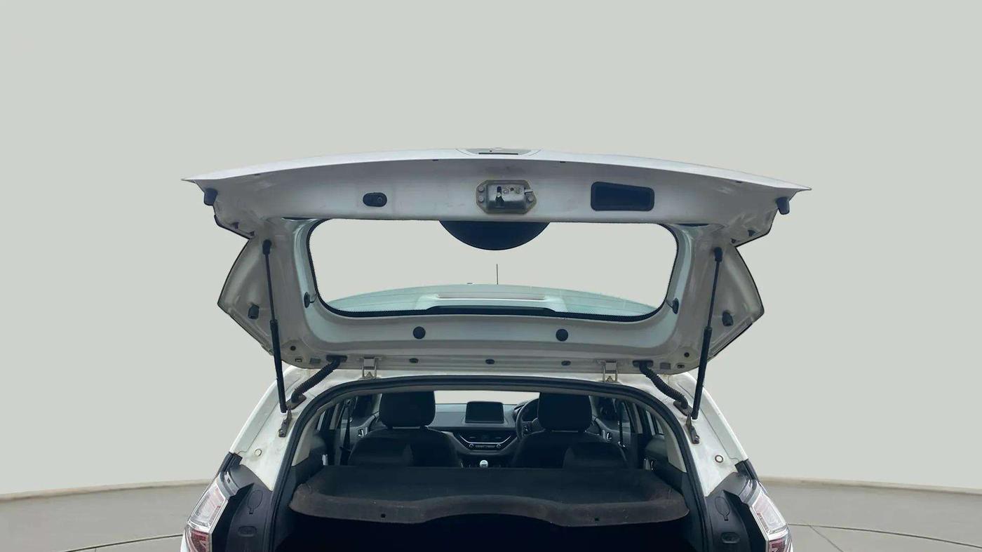 2018 Tata NEXON XZ PLUS DIESEL, Diesel, Manual, 1,17,133 km, Boot Door Open