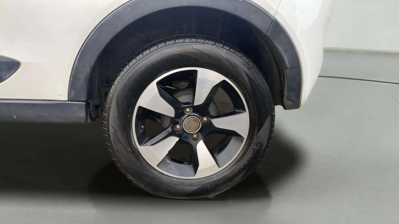 2018 Tata NEXON XZ PLUS DIESEL, Diesel, Manual, 1,17,133 km, Left Rear Wheel