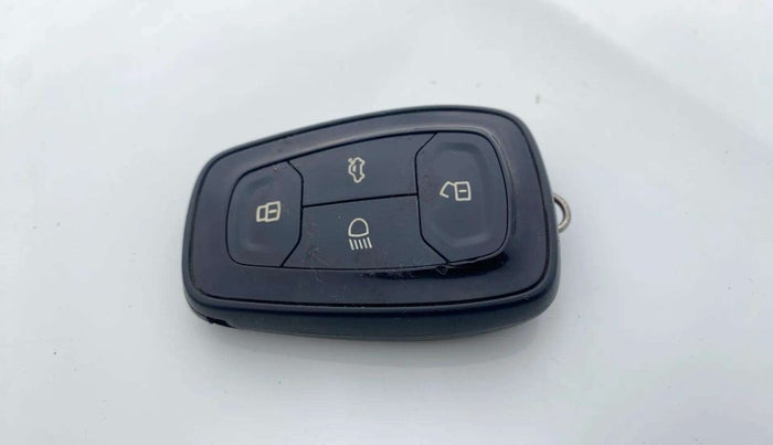 2018 Tata NEXON XZ PLUS DIESEL, Diesel, Manual, 1,17,023 km, Key Close Up