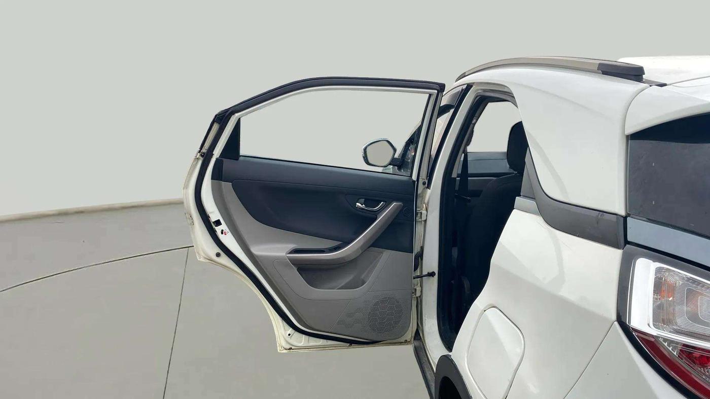 2018 Tata NEXON XZ PLUS DIESEL, Diesel, Manual, 1,17,133 km, LHS Rear Door