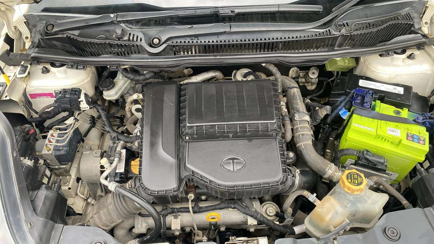 2018 Tata NEXON XZ PLUS DIESEL, Diesel, Manual, 1,17,133 km, Engine View