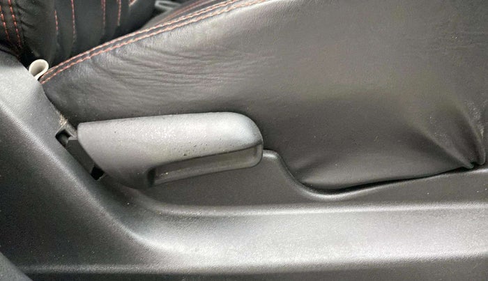 2021 Maruti Vitara Brezza VXI, Petrol, Manual, 66,345 km, Driver Side Adjustment Panel