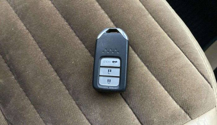 2019 Honda Amaze 1.2L I-VTEC VX, Petrol, Manual, 1,38,140 km, Key Close Up