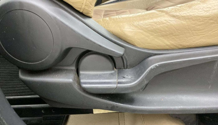2019 Honda Amaze 1.2L I-VTEC VX, Petrol, Manual, 1,38,140 km, Driver Side Adjustment Panel