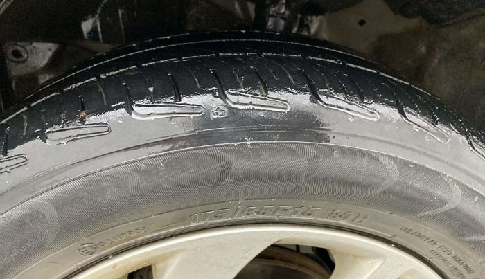2019 Honda Amaze 1.2L I-VTEC VX, Petrol, Manual, 1,38,140 km, Left Front Tyre Tread