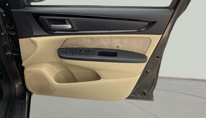 2019 Honda Amaze 1.2L I-VTEC VX, Petrol, Manual, 1,38,140 km, Driver Side Door Panels Control