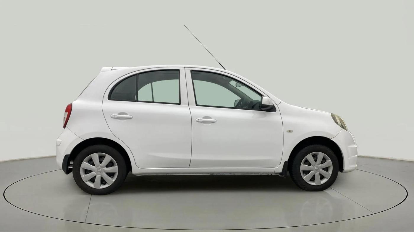 2017 Nissan Micra Active XV SAFETY PACK, Petrol, Manual, 74,567 km, Right Side View