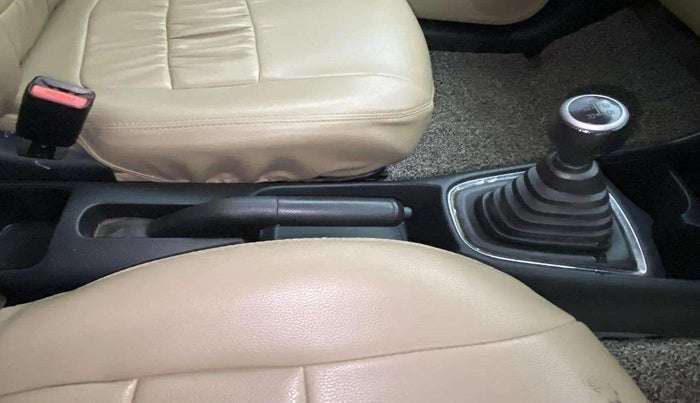 2019 Honda Amaze 1.2L I-VTEC S, Petrol, Manual, 77,607 km, Gear Lever