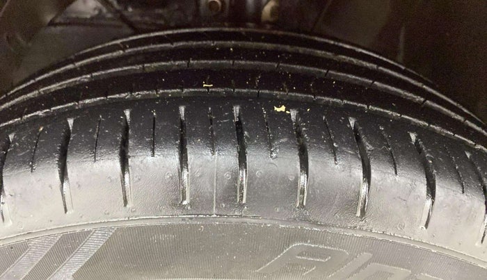 2018 Maruti Baleno ALPHA PETROL 1.2, Petrol, Manual, 50,907 km, Left Front Tyre Tread