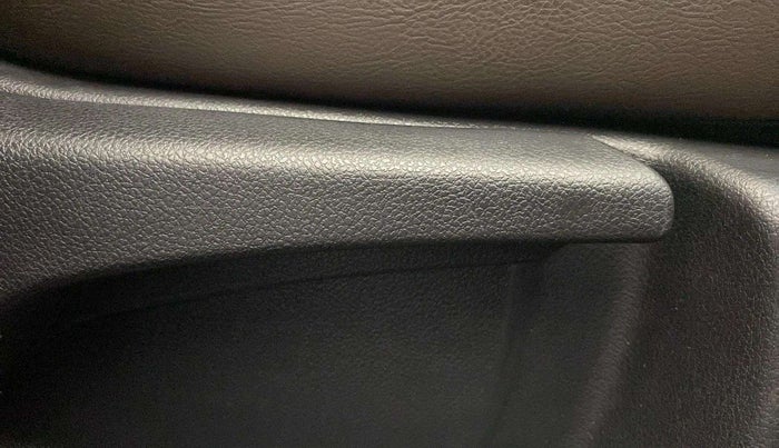 2020 Nissan Kicks XV PREMIUM (O) TURBO 1.3, Petrol, Manual, 48,385 km, Driver Side Adjustment Panel