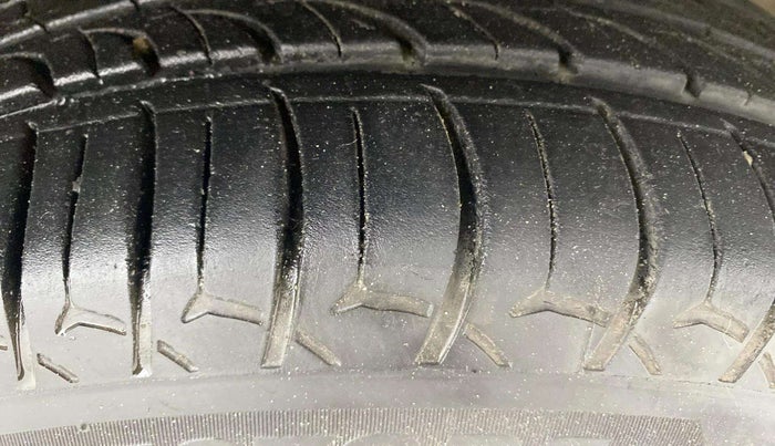 2019 Maruti Dzire ZXI PLUS AMT, Petrol, Automatic, 97,234 km, Right Front Tyre Tread