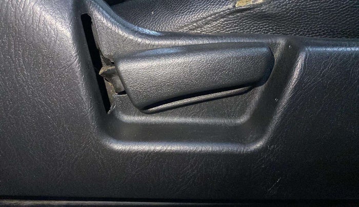 2021 Maruti Alto LXI OPT CNG, CNG, Manual, 51,499 km, Driver Side Adjustment Panel