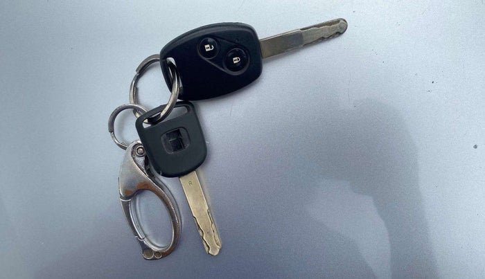 2012 Honda Brio V MT, Petrol, Manual, 60,509 km, Key Close Up