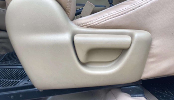 2012 Honda Brio V MT, Petrol, Manual, 60,509 km, Driver Side Adjustment Panel