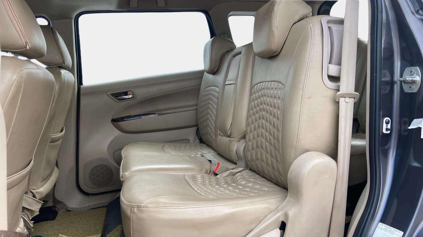2017 Maruti Ertiga ZDI + SHVS, Diesel, Manual, 82,960 km, Right Side Rear Door Cabin