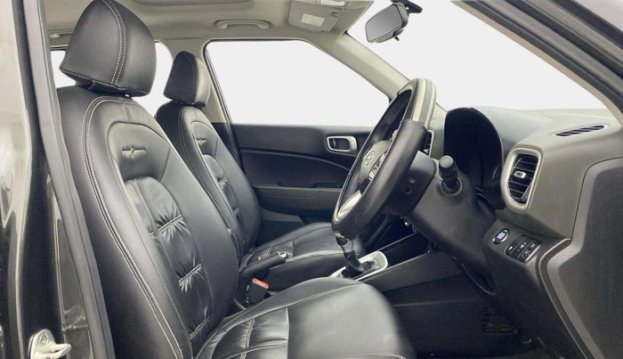 2020 Hyundai VENUE SX PLUS 1.0 TURBO DCT, Petrol, Automatic, 58,471 km, Right Side Front Door Cabin
