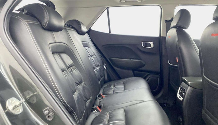 2020 Hyundai VENUE SX PLUS 1.0 TURBO DCT, Petrol, Automatic, 58,471 km, Right Side Rear Door Cabin