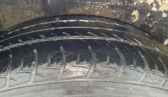 2016 Maruti Celerio VXI AMT, Petrol, Automatic, 57,528 km, Right Rear Tyre Tread
