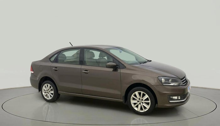 2015 Volkswagen Vento HIGHLINE 1.6 MPI, Petrol, Manual, 56,275 km, Right Front Diagonal