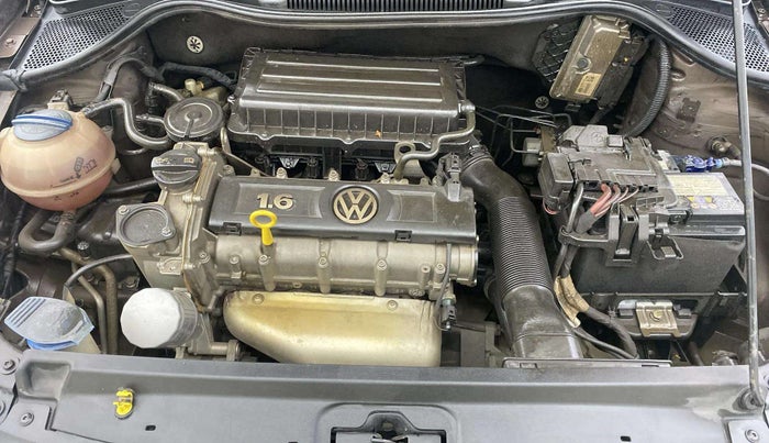 2015 Volkswagen Vento HIGHLINE 1.6 MPI, Petrol, Manual, 56,275 km, Engine View
