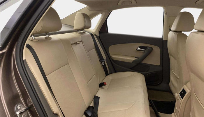 2015 Volkswagen Vento HIGHLINE 1.6 MPI, Petrol, Manual, 56,275 km, Right Side Rear Door Cabin