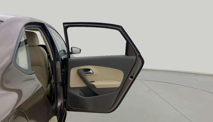 2015 Volkswagen Vento HIGHLINE 1.6 MPI, Petrol, Manual, 56,275 km, RHS Rear Door