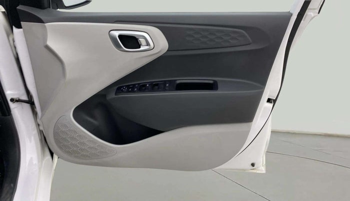 2023 Hyundai GRAND I10 NIOS SPORTZ 1.2 KAPPA VTVT, Petrol, Manual, 7,018 km, Driver Side Door Panels Control