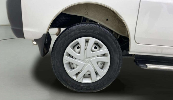 2023 Maruti Eeco 5 STR AC CNG, CNG, Manual, 23,377 km, Right Rear Wheel