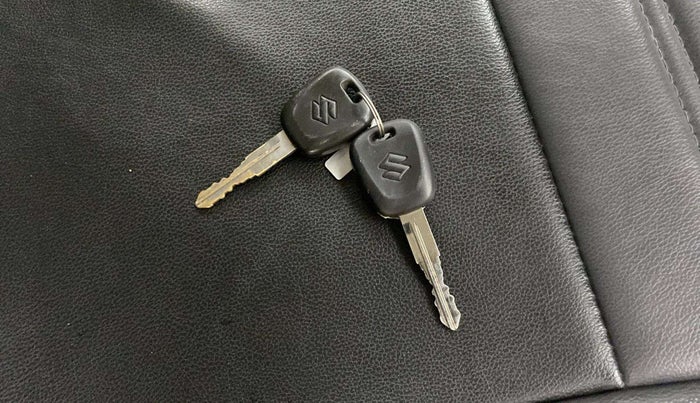 2023 Maruti Eeco 5 STR AC CNG, CNG, Manual, 23,377 km, Key Close Up