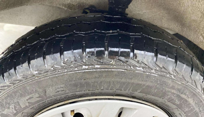 2023 Maruti Eeco 5 STR AC CNG, CNG, Manual, 23,377 km, Left Front Tyre Tread