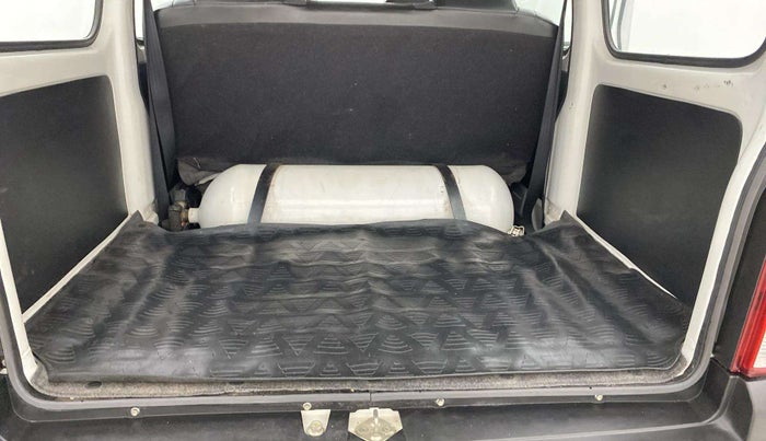 2023 Maruti Eeco 5 STR AC CNG, CNG, Manual, 23,377 km, Boot Inside