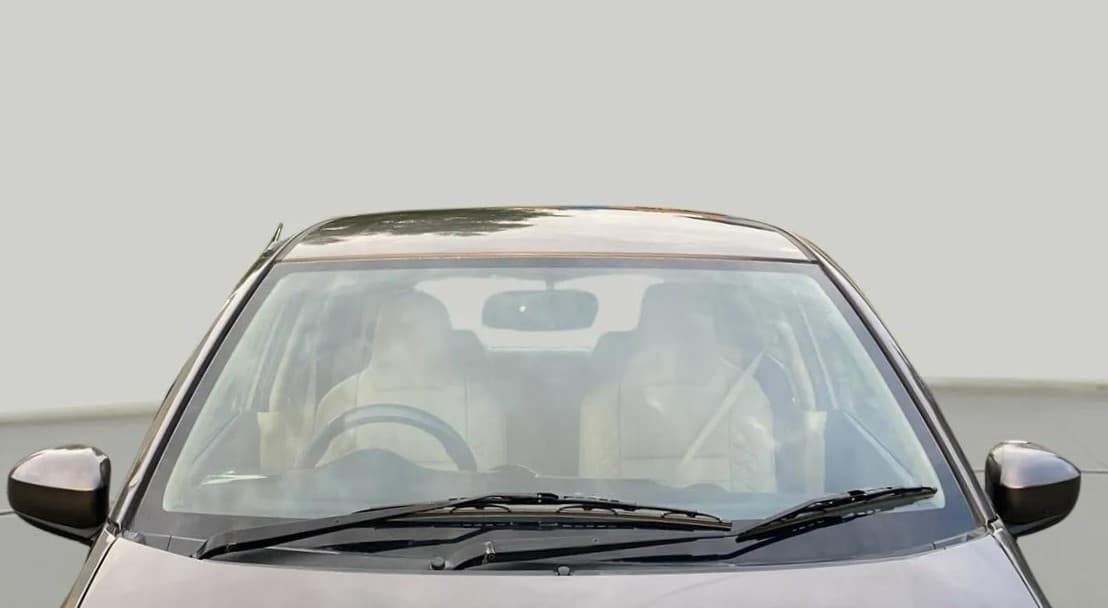 2012 Honda Brio V MT, Petrol, Manual, 85,598 km, Front Windshield